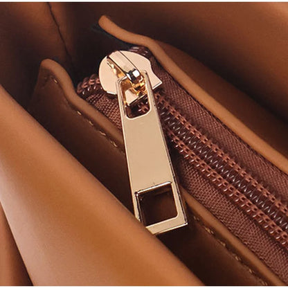 Nodo di Charme Clutch
