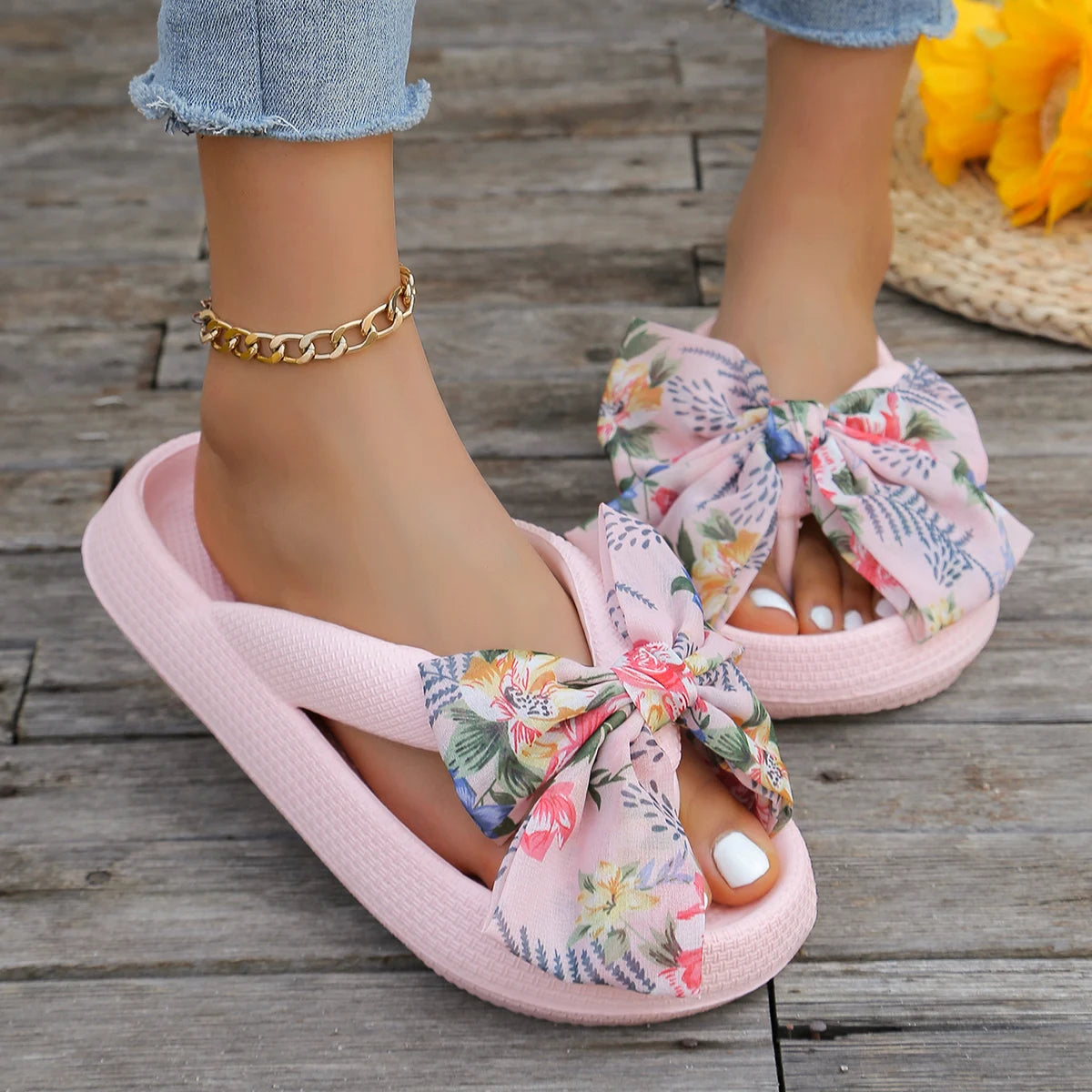 Jasmina Soft-soled Flip-flops